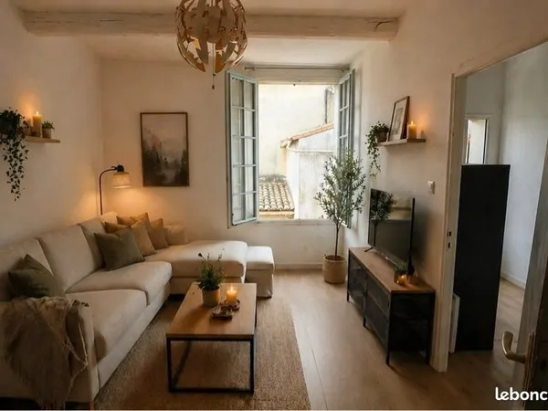 Appartement à potentiel au coeur d'Aigues Mortes