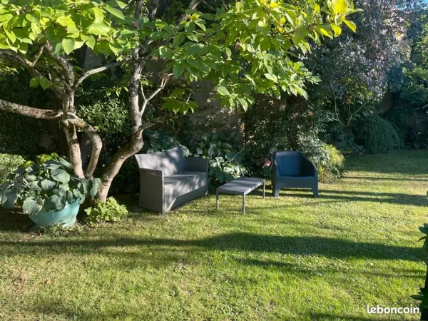 Maison de 7 pièces principales 166 m2 et garages 99 m2nci