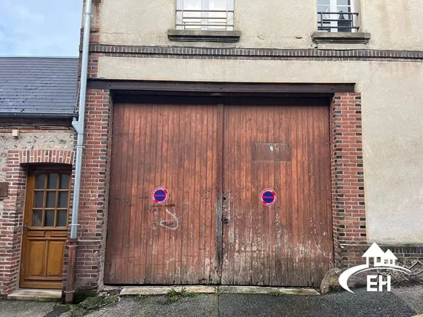 Parking 150 m²