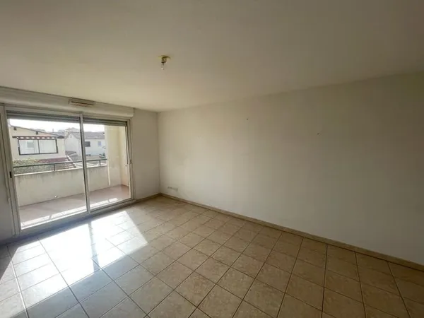 A VENDRE LA SEYNE SUR MER 83500 APPARTEMENT 3 PIECES AVEC TERRASSE ET GARAGE ASCENSENEUR RESIDENCE D