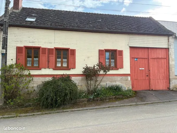 Vends maison avec dépendances et verger