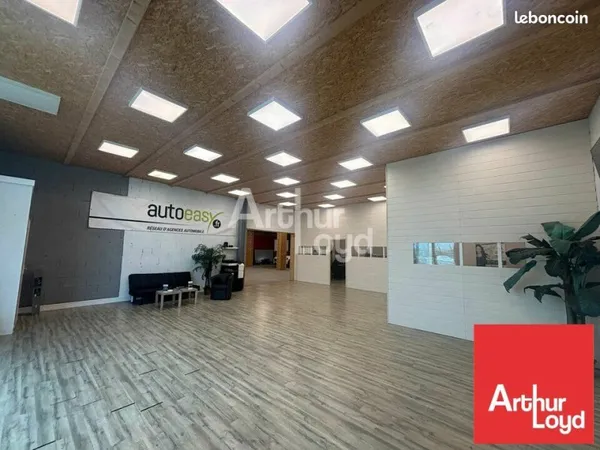 LOCAL COMMERCIAL 139 m² AUBIGNY-LES CLOUZEAUX