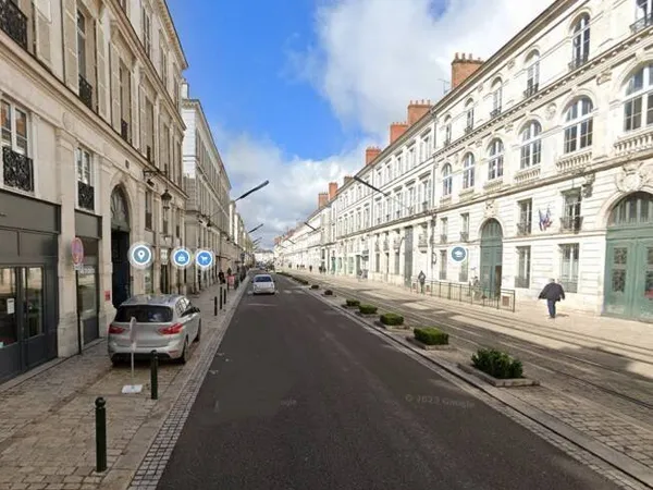 Local commercial 287 m²