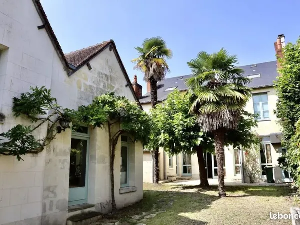 Maison 10 pièces 275 m²