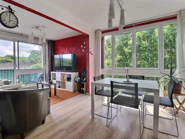 APPARTEMENT 4/5 PIÈCES À VENDRE À FONTENAY-LE-FLEURY