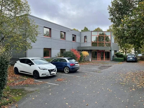Local d'activité 2266 m²