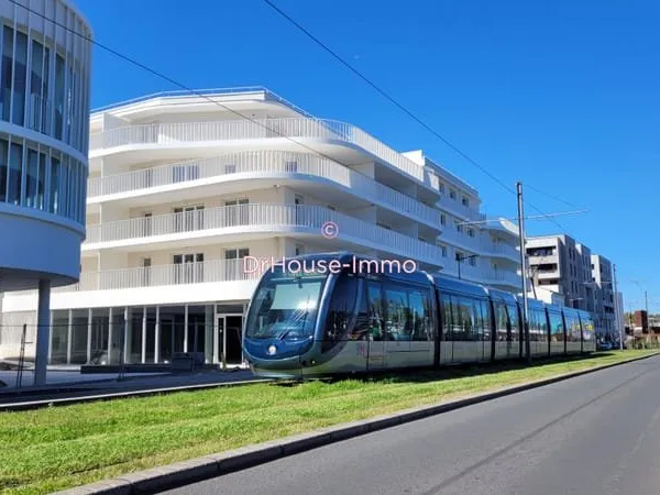 T2 AVEC BALCON ET PARKINGS/ 2025
