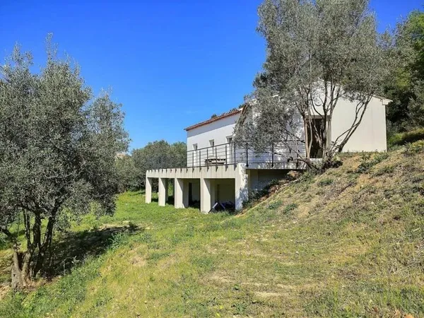 Draguignan Maison T5 Plain Pied Sur Terrain 3900M²
