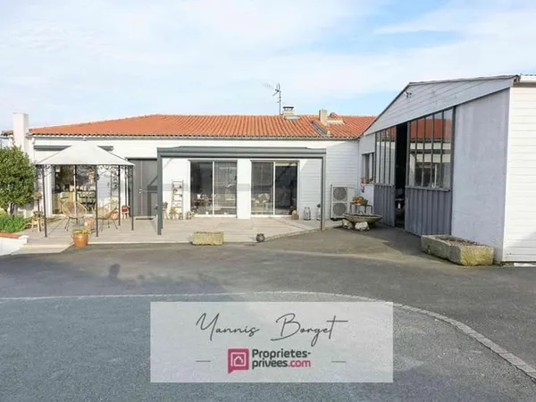 Ensemble immobilier avec double habitation - coeur de bourg de Chavagnes-en-Paillers