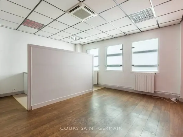 Bureaux au coeur des commerces