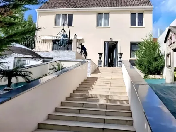 Maison 7 pièces 170 m²