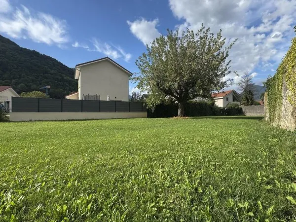 Terrain à bâtir Vente Noyarey  602m² 150000€
