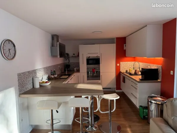 T4 79m² lumineux - 3 chambres - 2 grands balcons - parking - résidence récente