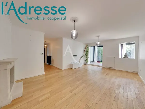 Grand appartement 4 pièces tout proche du RER A !