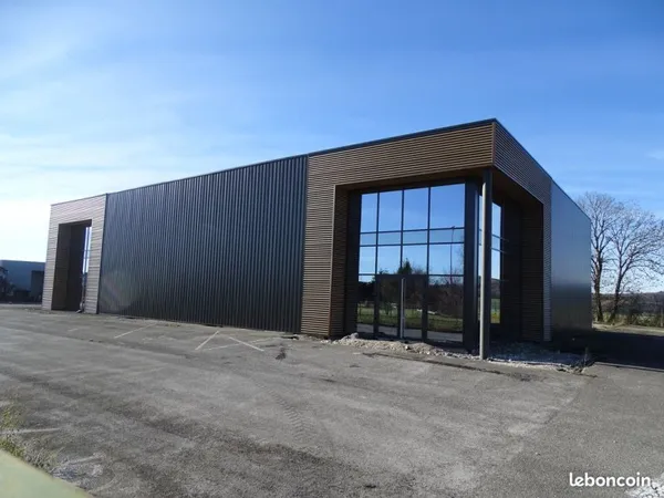 Local commercial 570 m² Orgelet