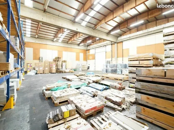 Local d'activité 340 m²