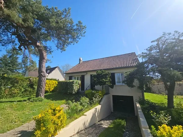Maison d'habitation 81 m² avec 2 chambres, au calme dans impasse à St Arnoult