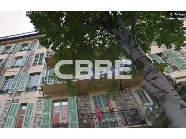 Bureaux 122 m²
