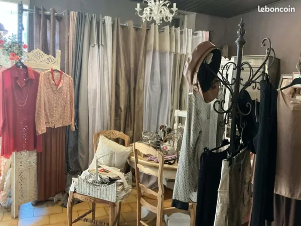 13015 - BOUTIQUE 90m² - EMPLACEMENT N°1 & FLUX GARANTI