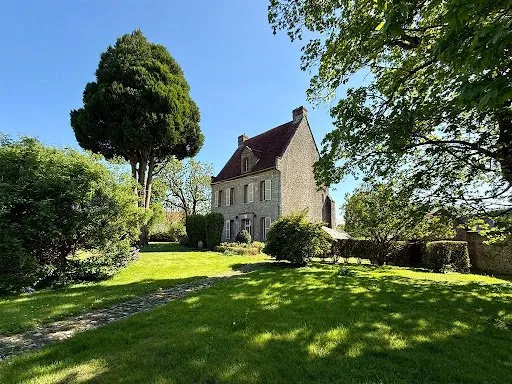 Maison 6 pièces 183 m²