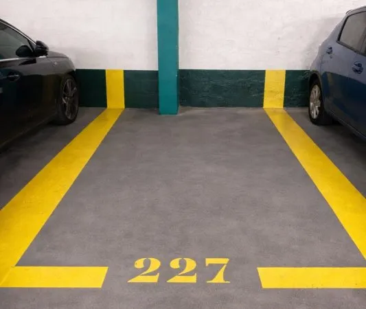 Parking 14 m²