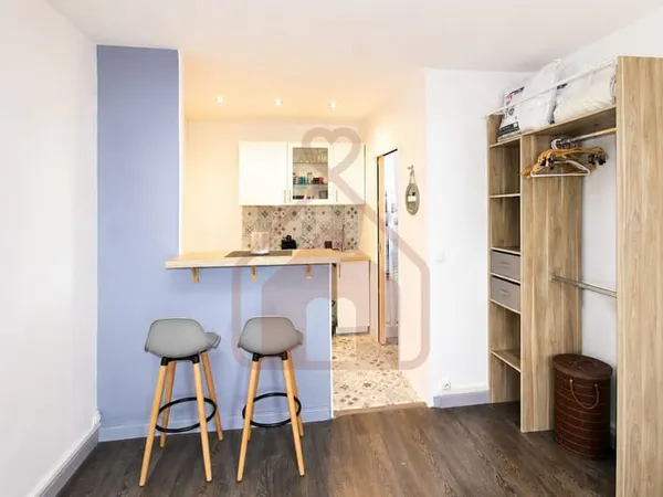 STUDIO MEUBLÉ - 21 M² - CACHAN