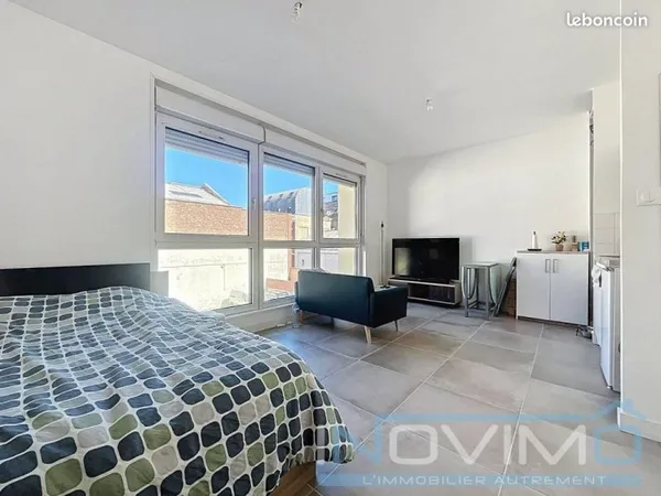 Studio 1 pièce 29 m²