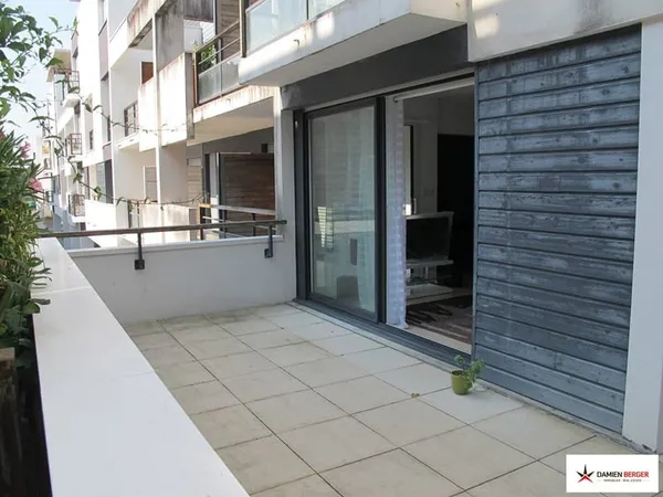 La Ville en Bois - Grand appartement T2 dans résidence de standing.