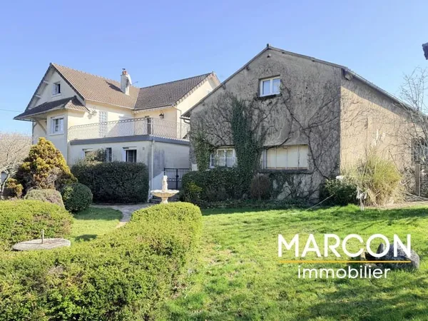Villa avec dépendances et ancien atelier sur beau terrain arboré- Fort potentiel