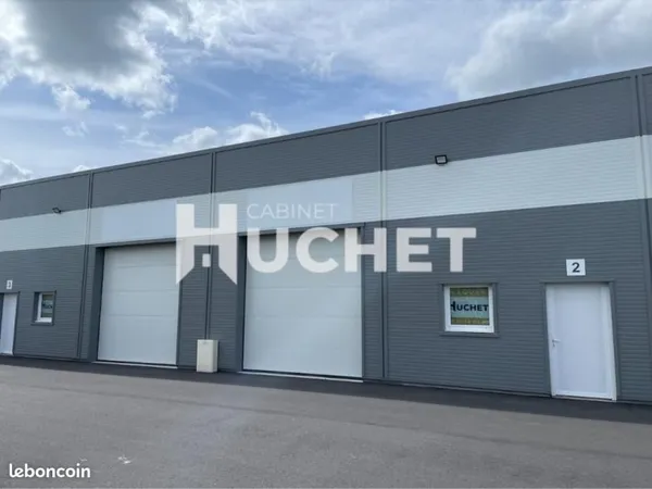 Local 144 m²