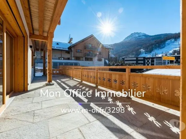 (3876-MBE.) Référence : 3876-MBE. - Chalet Haut de gamme - 8...
