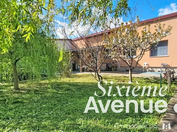 Maison Vénissieux 5 pièce(s) 89 m2 Plain-Pied