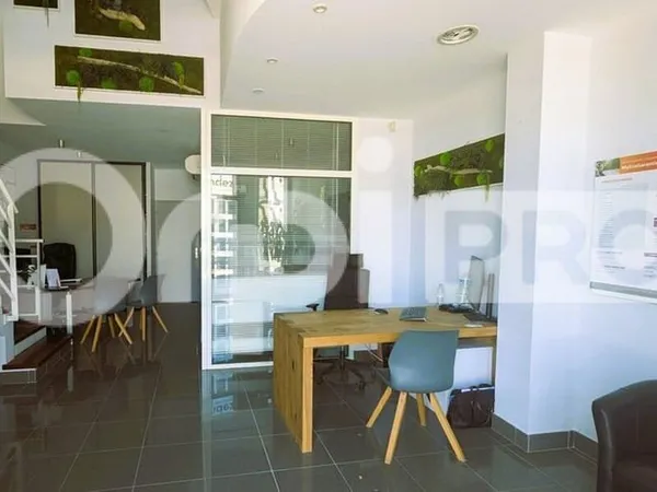 Fonds de commerce 100 m²