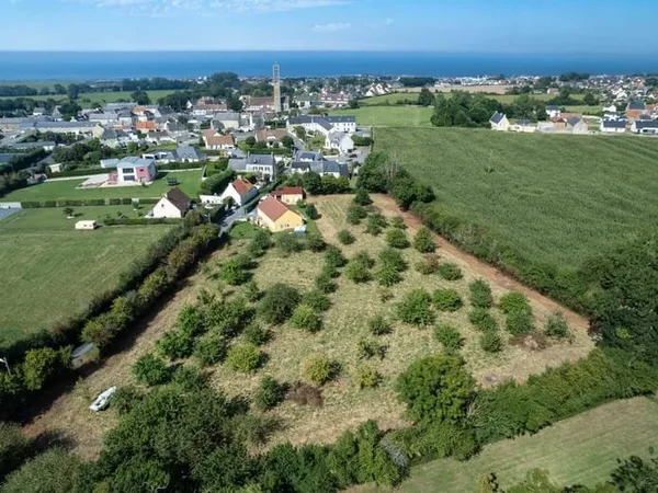 Terrain 653 m²