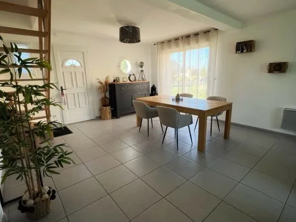 Maison 96m² - 4 chambres - Jardin & garage - Bacilly