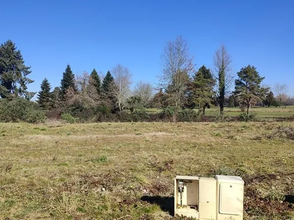 Terrain 838 m²