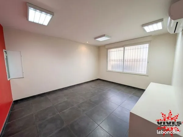 Local commercial 130 m² NISSAN LEZ ENSERUNE