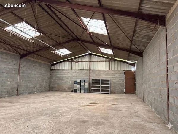 Parking/Garage/Box 145 m²