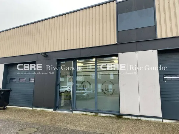 Bureau 143 m²