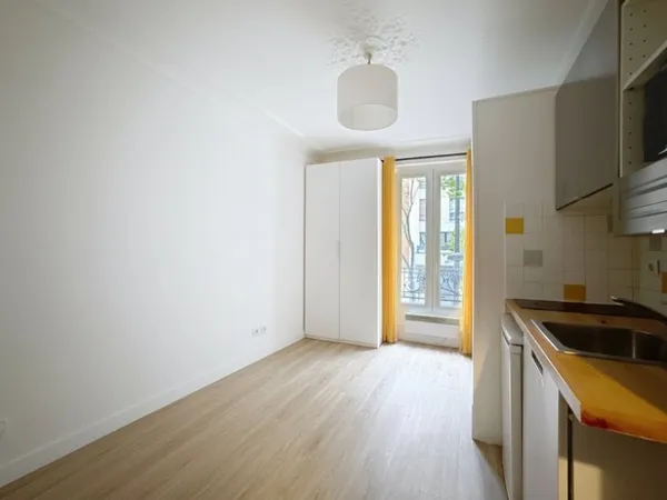 Studio 1 pièce 12 m²