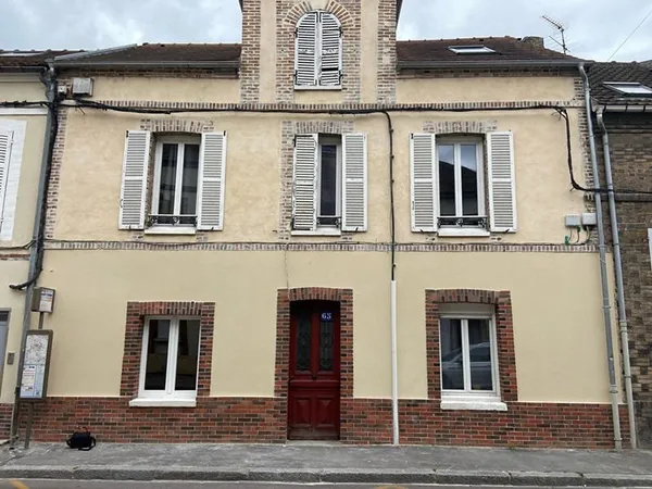 Immeuble à Sens , avec 5 logements