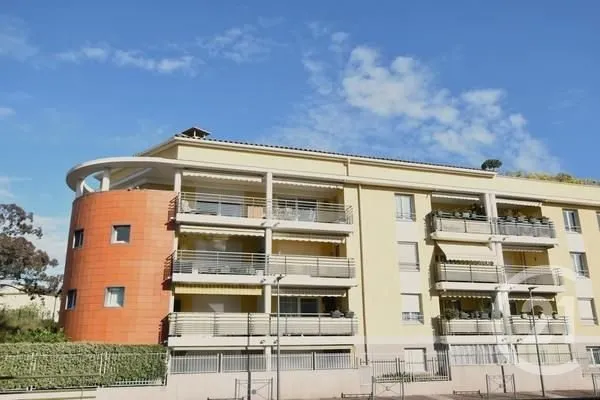 Appartement 4 pièces 100 m²