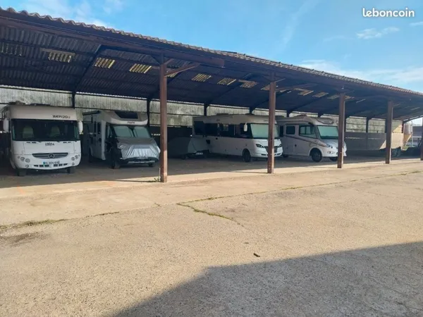 Location emplacement camping cars