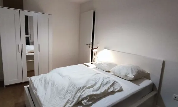 Loue chambre spacieuse en colocation