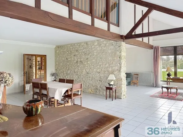 Propriété/château 335 m²