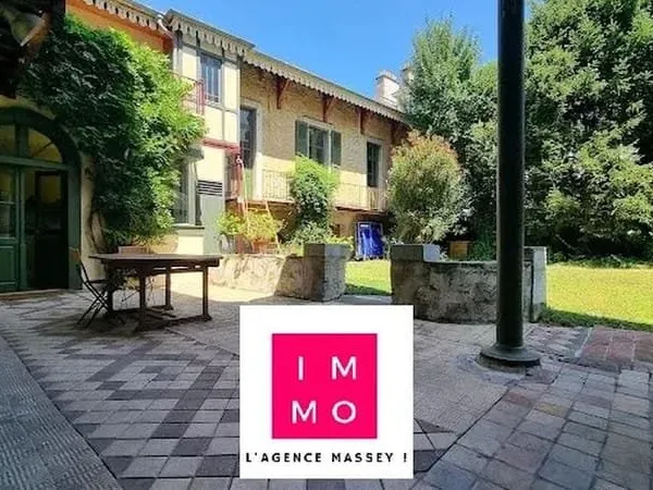 Maison 16 pièces 297 m²