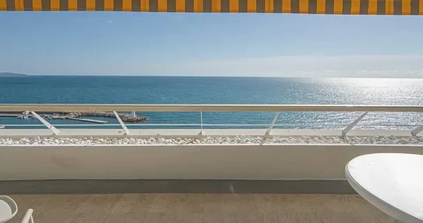 Superbe 3 pièces en location saisonnière à Marina Baie des Anges