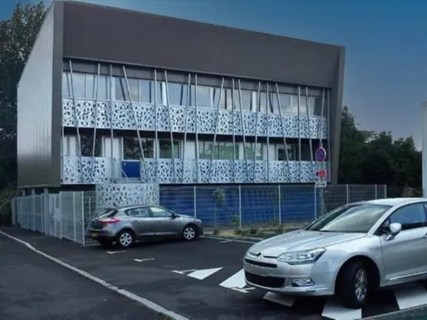 Bureau 170 m²