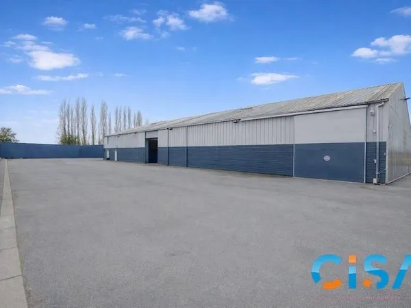 Entrepôt 1520 m²