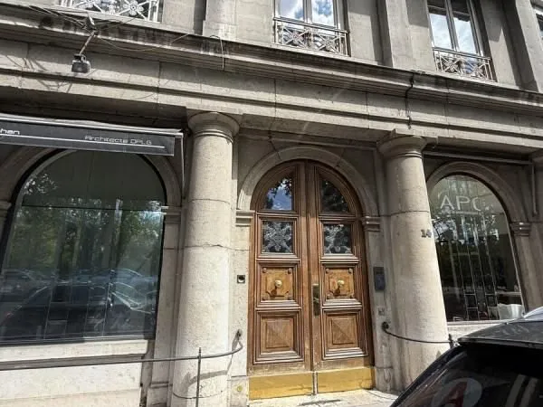 Local bureaux 60 m²